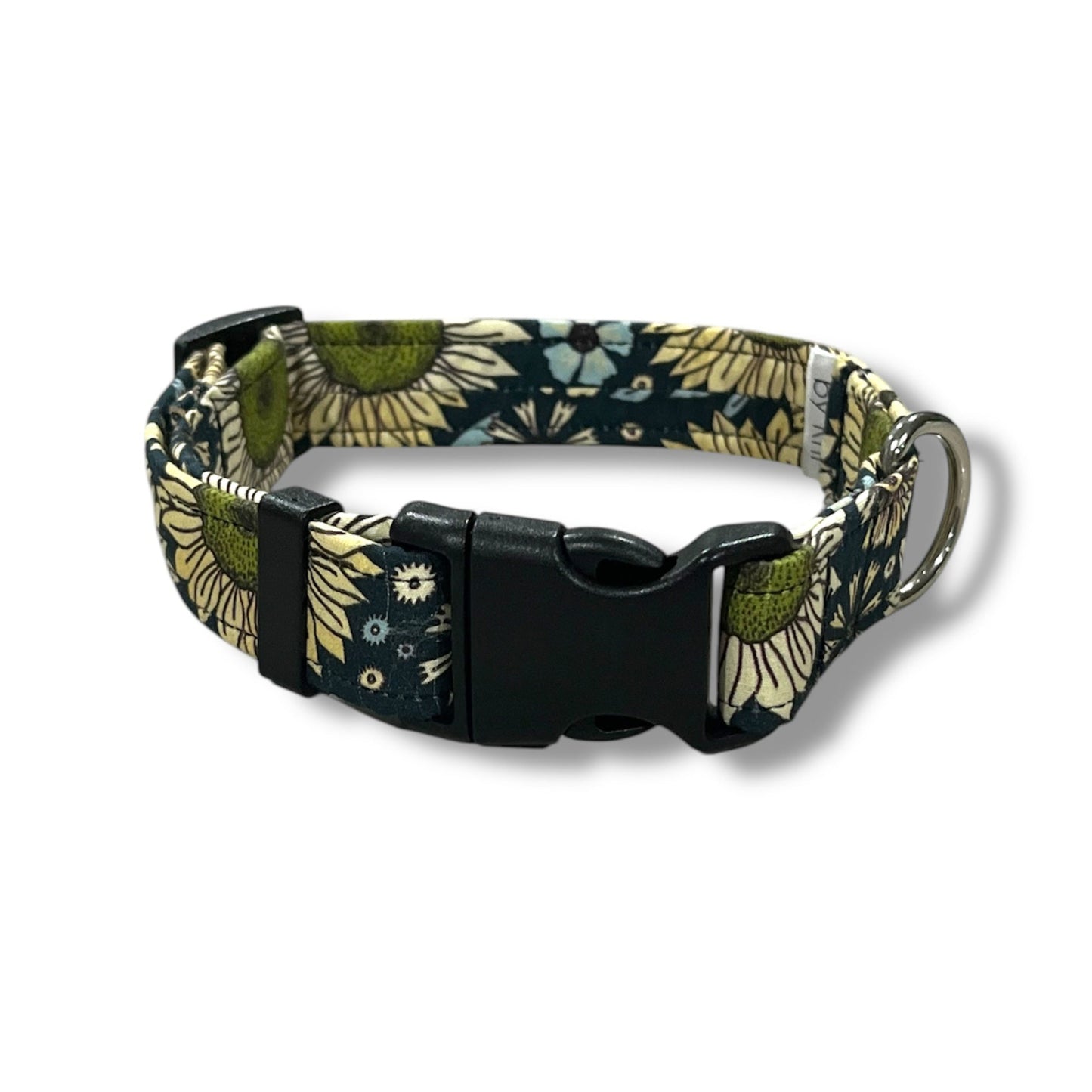Arlo Fields Dog Collar
